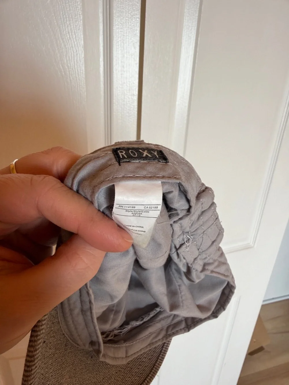 Roxy Hat - Picture 4 of 4